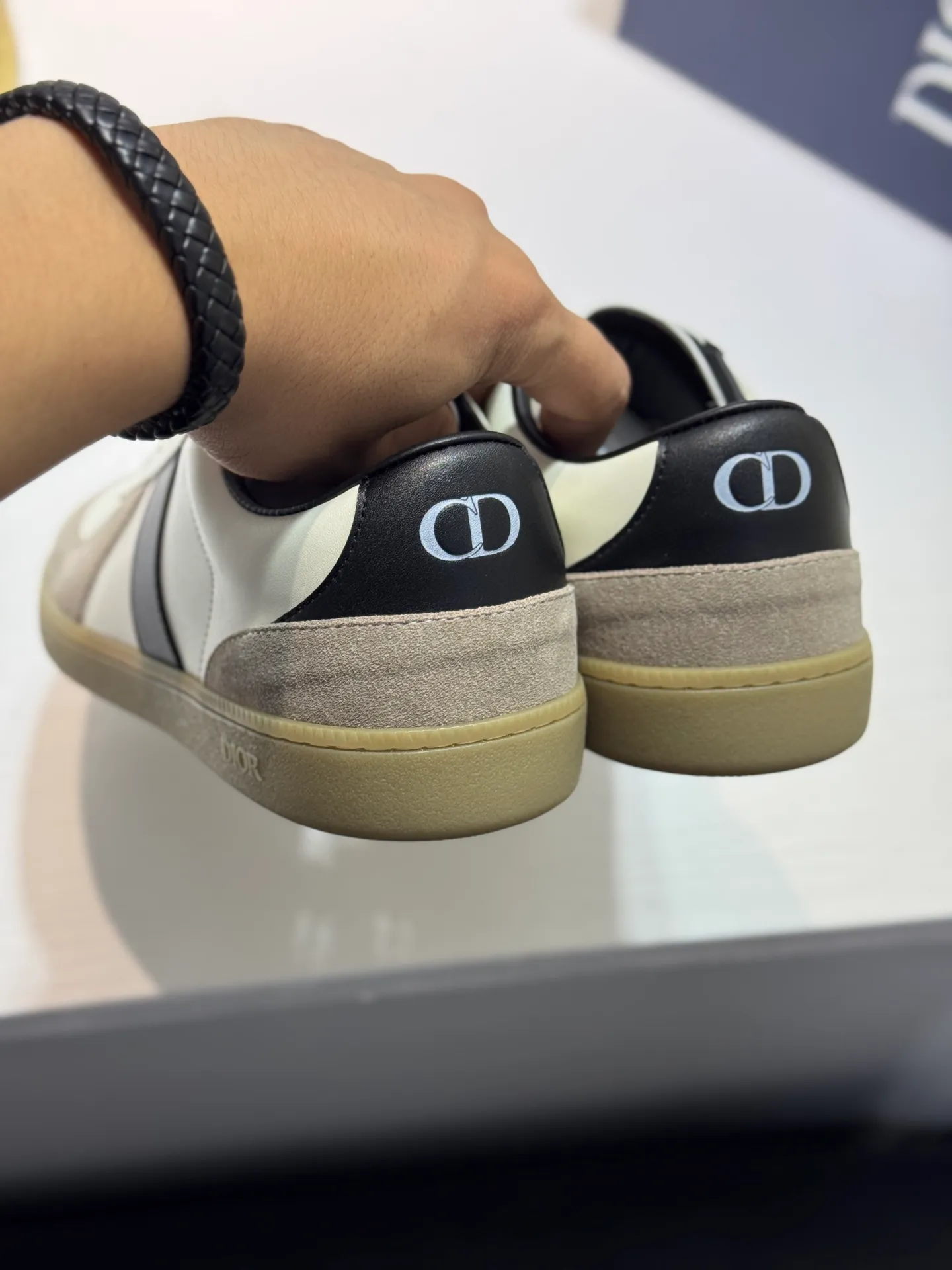Men's Men's Shoes💰380【New Style】🎠🎠Dior🔍Top Purchasing Agency🇮🇹Di's hot style super popular sneakers are synchronized with the new product counters. The uppers are original Italian imported cowhide, the logo graphics are perfectly reproduced with complex craftsmanship necessary for fashionistas, and the imported soft sheepskin lining is Sole: The original sole is specially provided by the original factory. The exclusive movable molded sole is super comfortable. The original factory follows the order. 🔍🔍Multiple colors are available. You can enter and exit the counter at will. Welcome to compare. A must-have for trendy men. Code number: 38-44 (45 customized